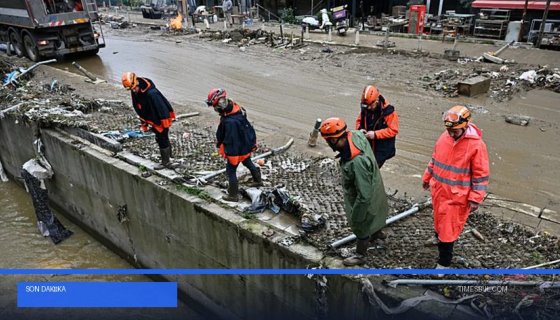 İstanbul'da Sel Krizi: Vali Gül'den Sert Karar, Dere Yataklarındaki Yapılar Yıkılacak (Foto Galeri)