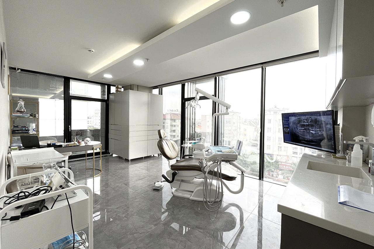 Türkiye’de Ağız ve Diş Sağlığı Sektöründe Yeni Dönem: Kadir Özay’ın Stratejik Hamleleri