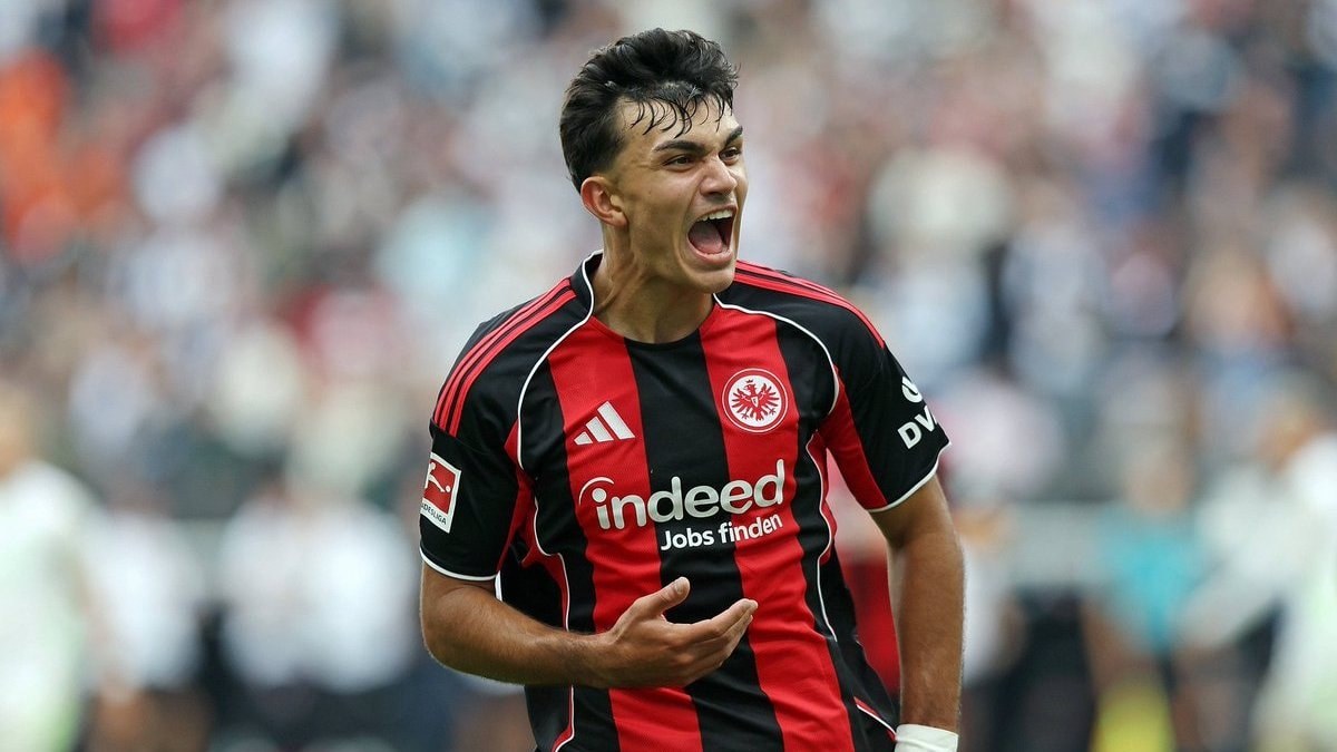Eintracht Frankfurt cephesinden Can Uzun açıklaması geldi