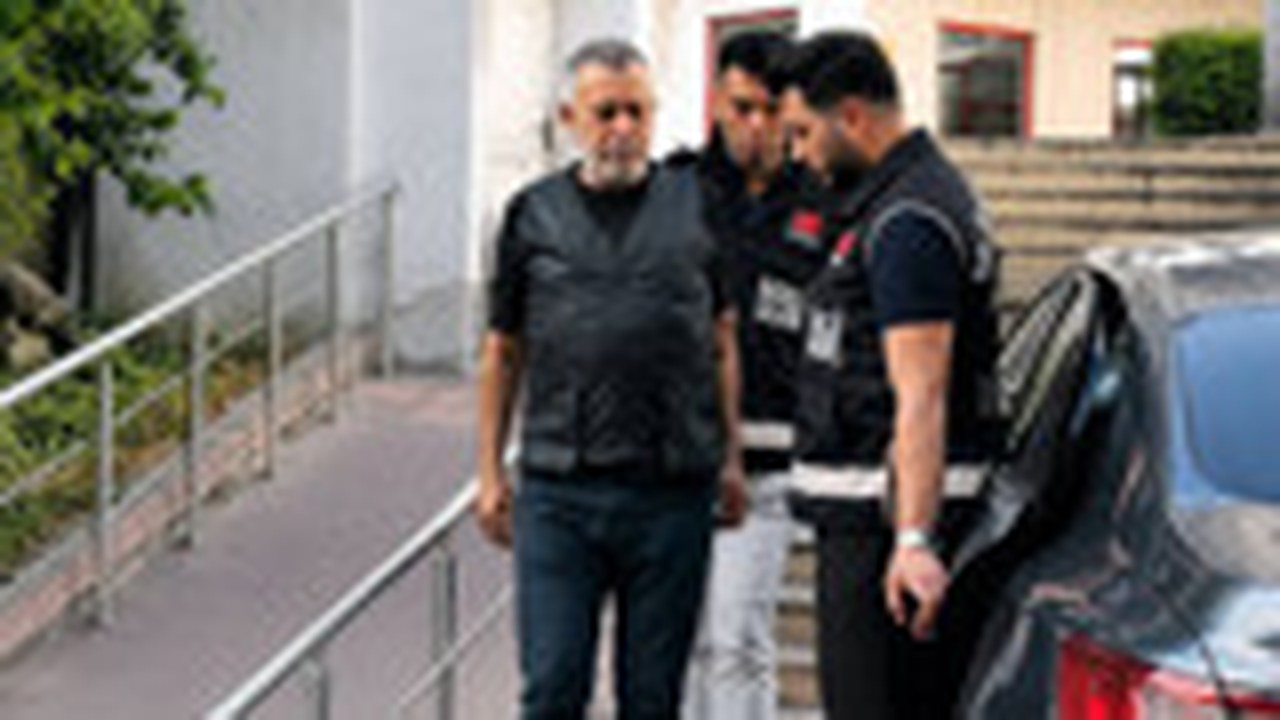Haluk Levent'in Alper Çelik'le bahis içerikli yazışmaları dosyaya girdi