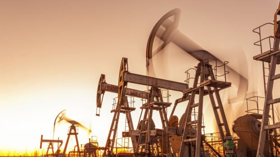 Petrol ABD-İran gerilimiyle yeniden yükseldi