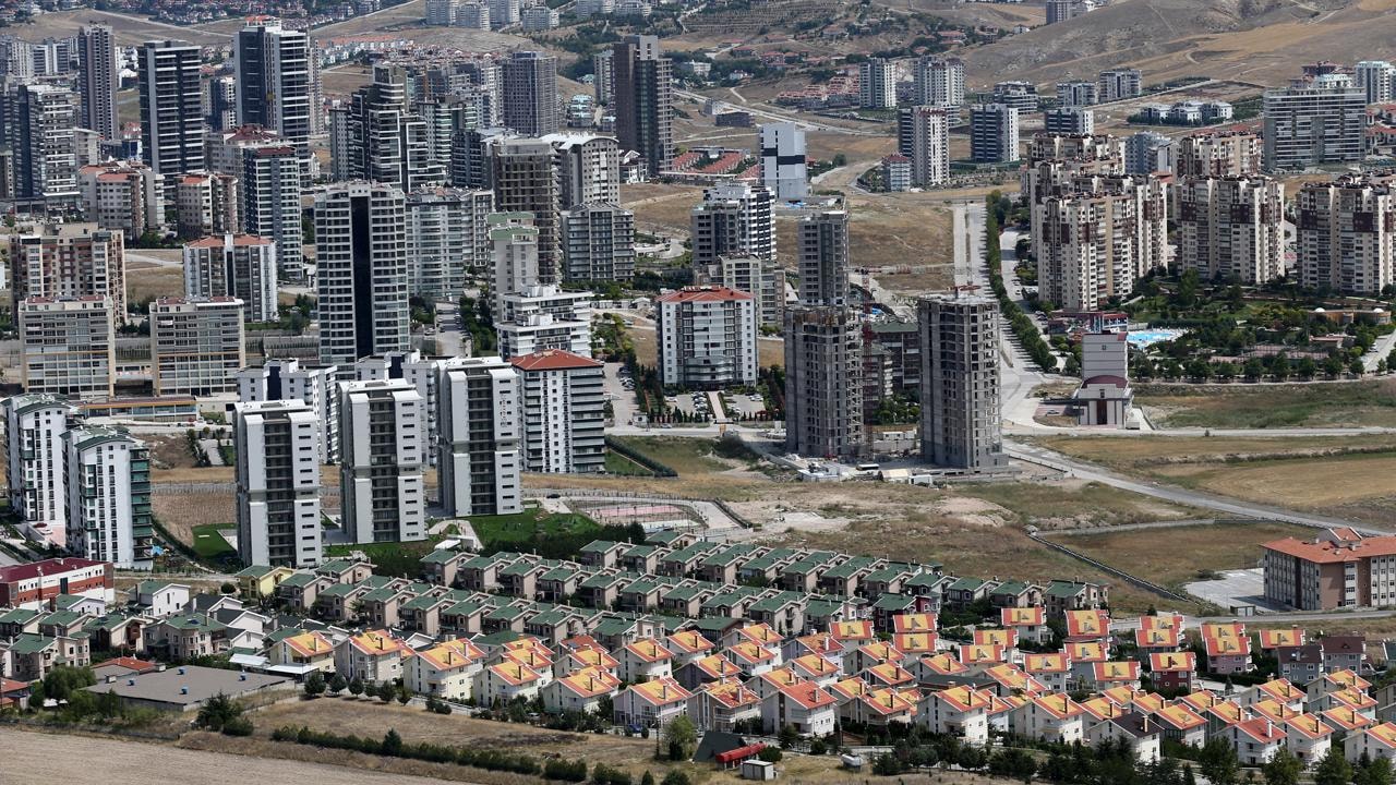 Yüksek faize rağmen rekor geldi: Haziranda konut piyasası alev aldı!