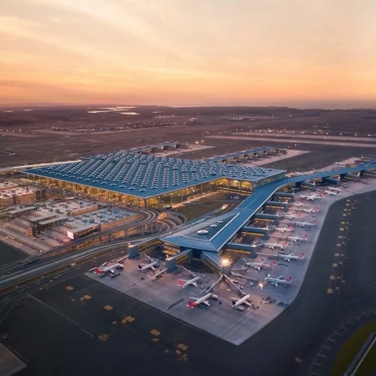 İstanbul’daki iki havalimanı 78 ilin nüfusundan fazla yolcu ağırladı!