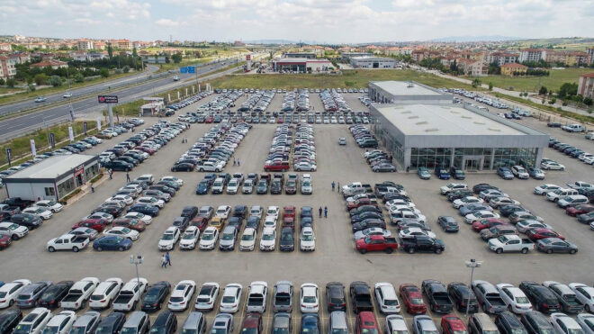 İkinci el araç pazarı, yılın ilk yarısında 4,3 milyonu geride bıraktı