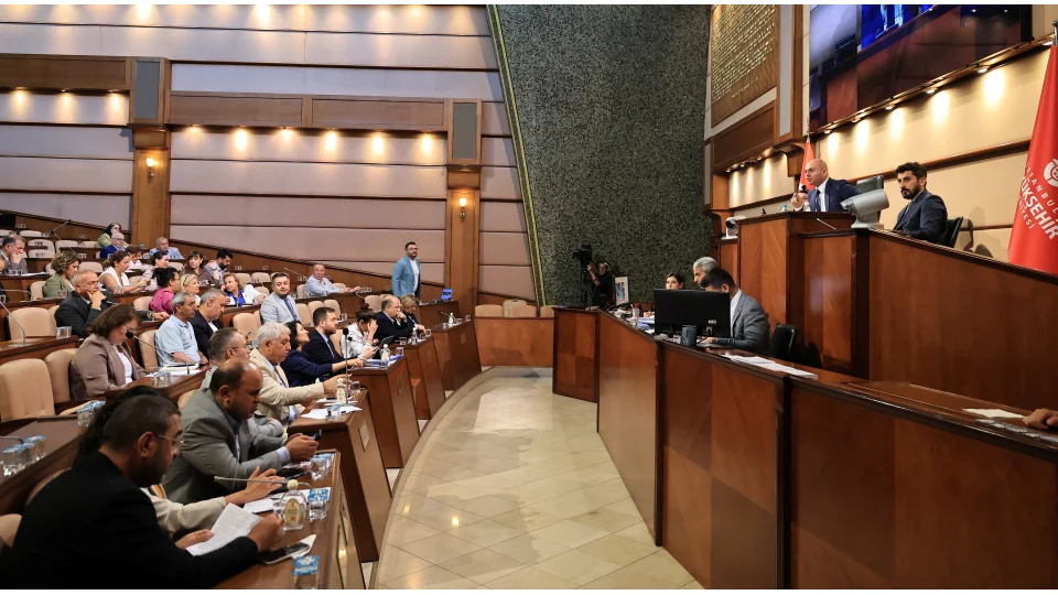 stanbul'da toplu ulama zam