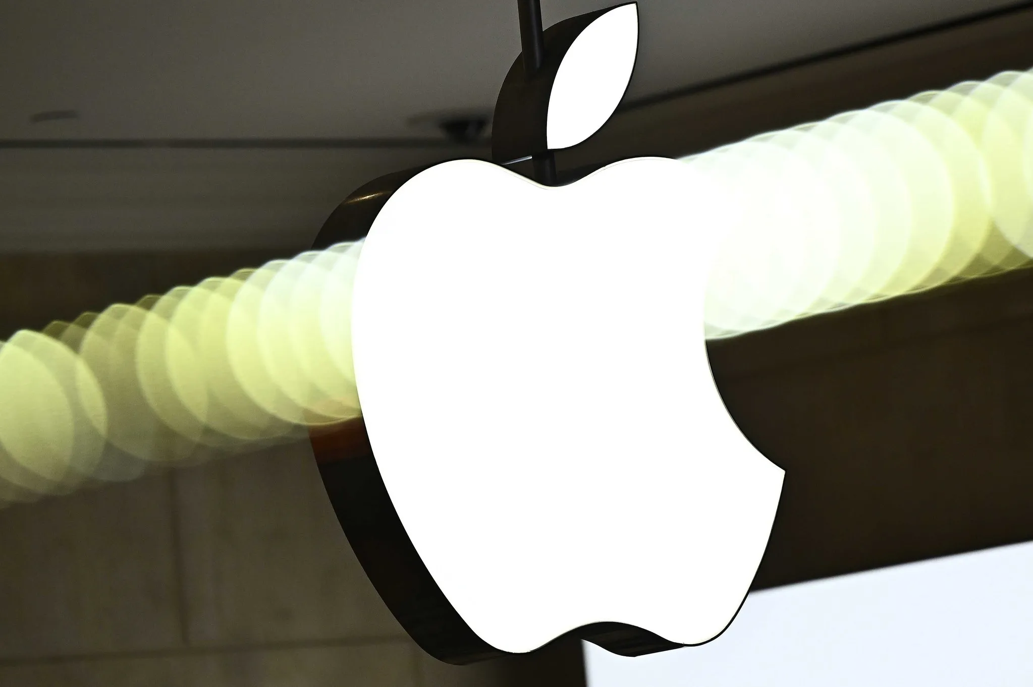 Teknolojide yeni dönem: Apple’ın kameralı AirPods planı sızdı