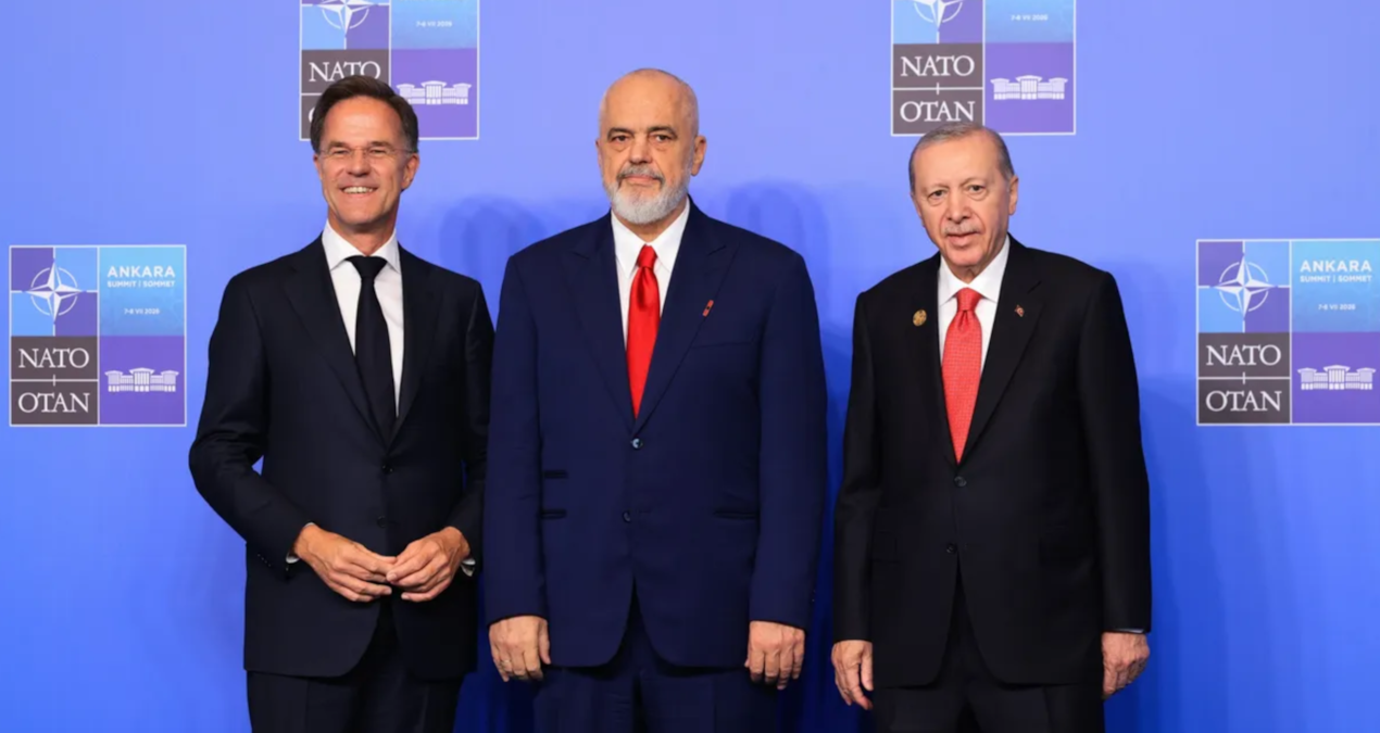 Erdoğan'a övgü pişman etti - Sözcü Gazetesi