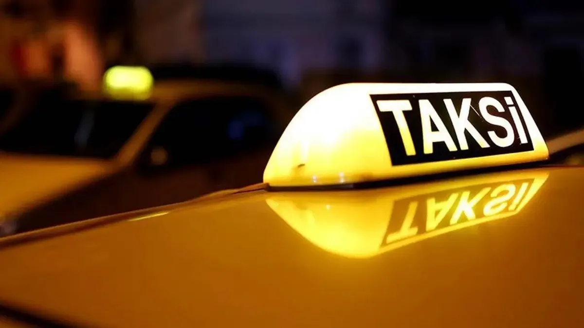 İstanbul'da taksi ücretlerine yüzde 10 zam! Taksimetre açılış ücreti, kısa mesafe ve indi bindi ne kadar oldu?