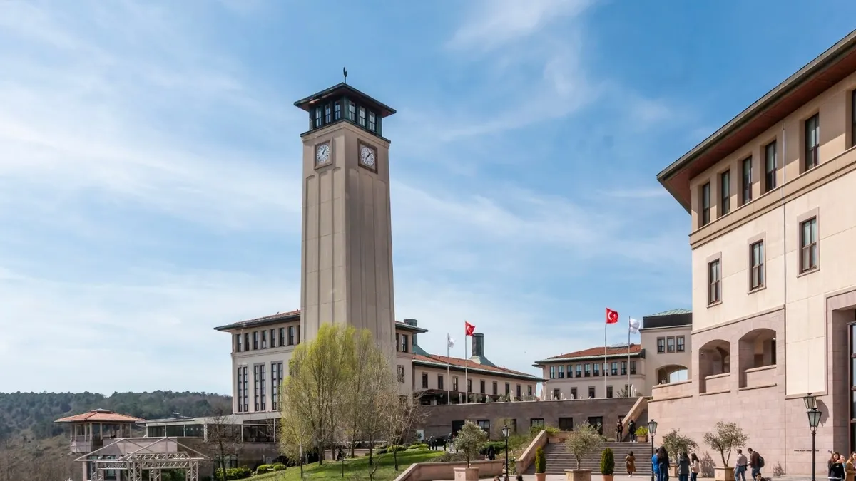 Koç Üniversitesi Taban Puanları ve Kontenjanları 2026: Koç Üniversitesi başarı sıralamaları nasıl?