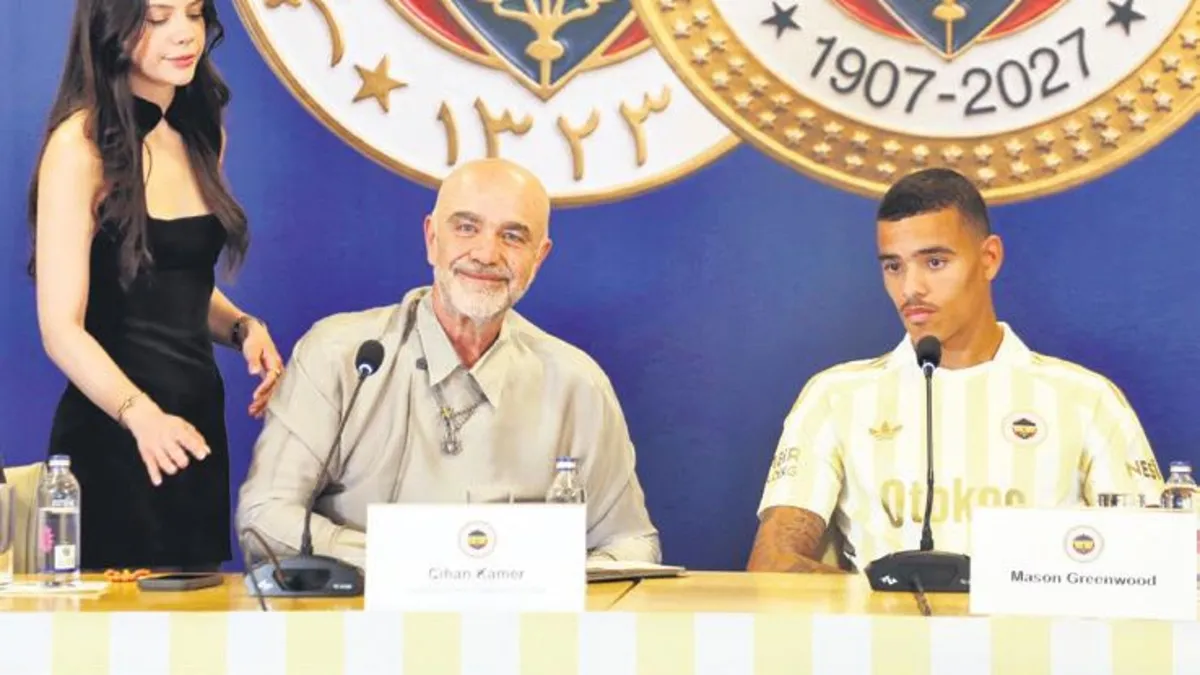 Fenerbahçe'de Yeni Gelişmeler: 1 Oyuncu Daha Kadroma Katılabilir