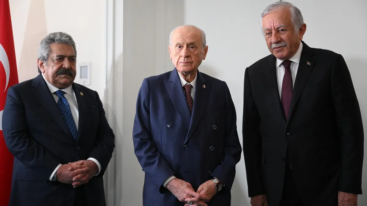 Devlet Bahçeli DEM Parti heyetiyle çerçeve yasayı görüştü