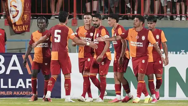 Galatasaray, Ümraniyespor'u farklı mağlup etti