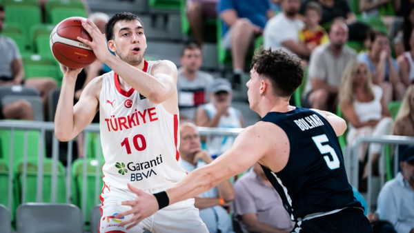Genç milliler çeyrek finalde Slovenya'ya takıldı!