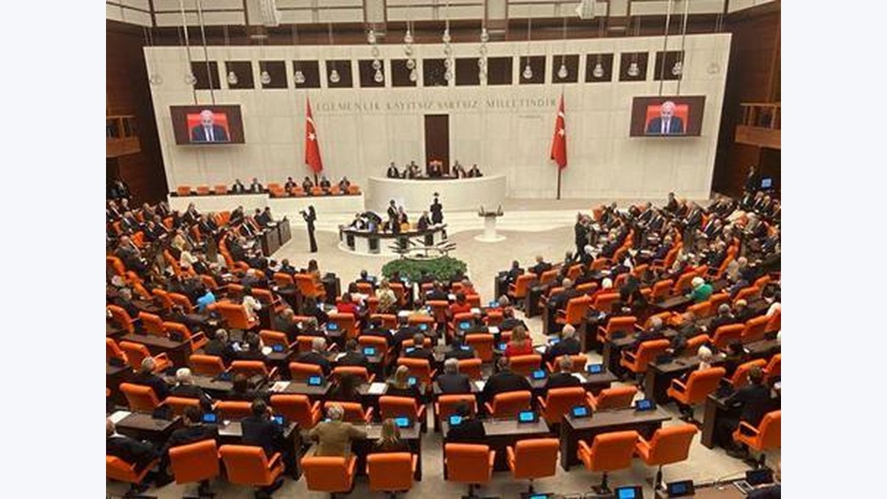 En Düşük Emekli Maaşı Zammı için Meclis'te Görüşmeler Başlıyor