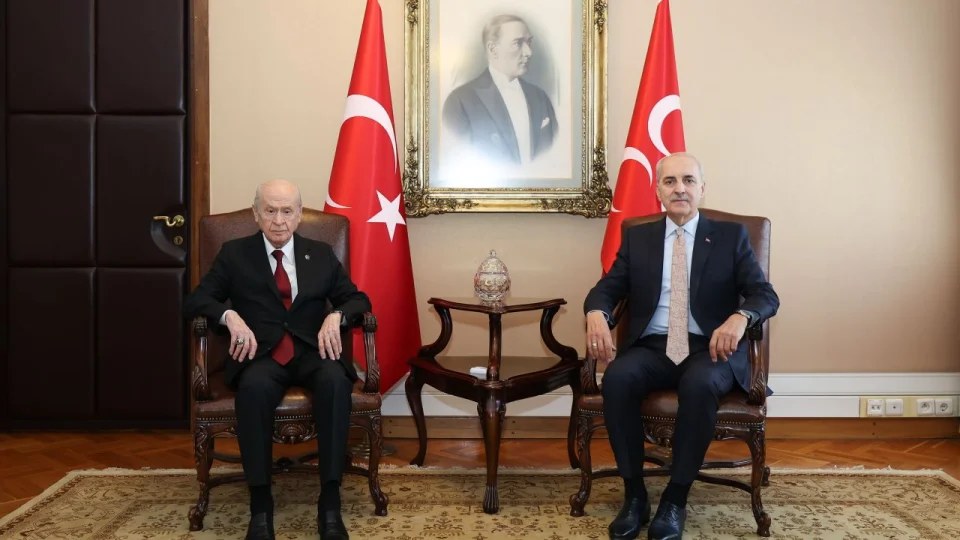 Siyasette Ereve Yasa Trafii Başladı