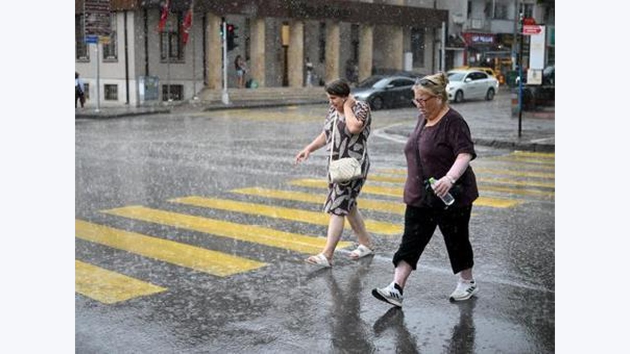 Yurdun Geneline Serin Hava ve Kuvvetli Yağış Geliyor