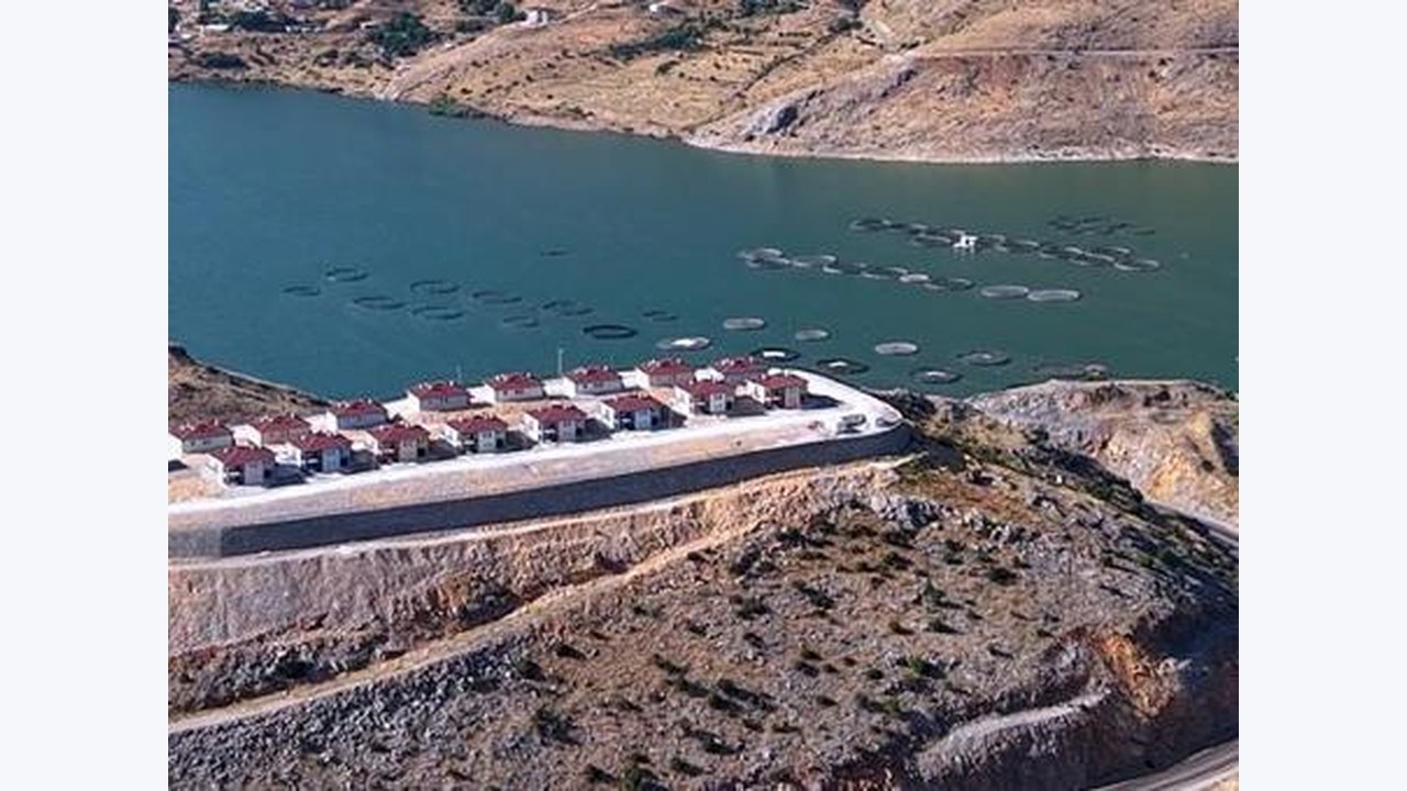 Adıyaman'da inşa edilen yeni köy evleri hak sahiplerinden tam not aldı