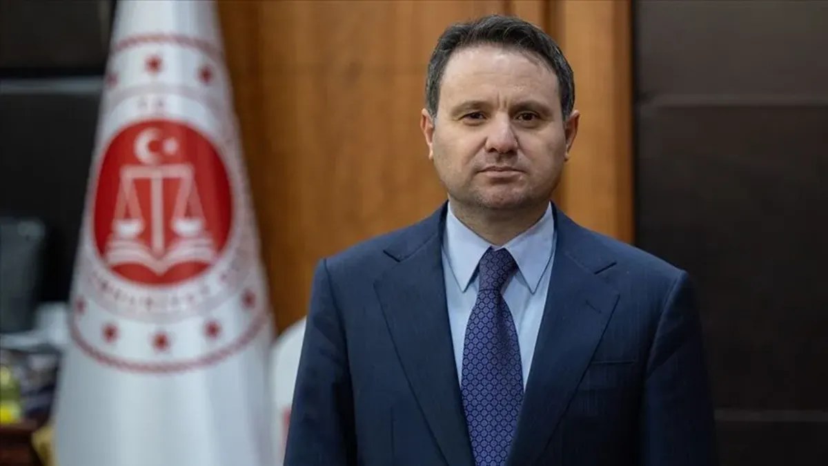 Adalet Bakanlığı'ndan Ahbap Derneği ve Haluk Levent Soruşturması Açıklaması