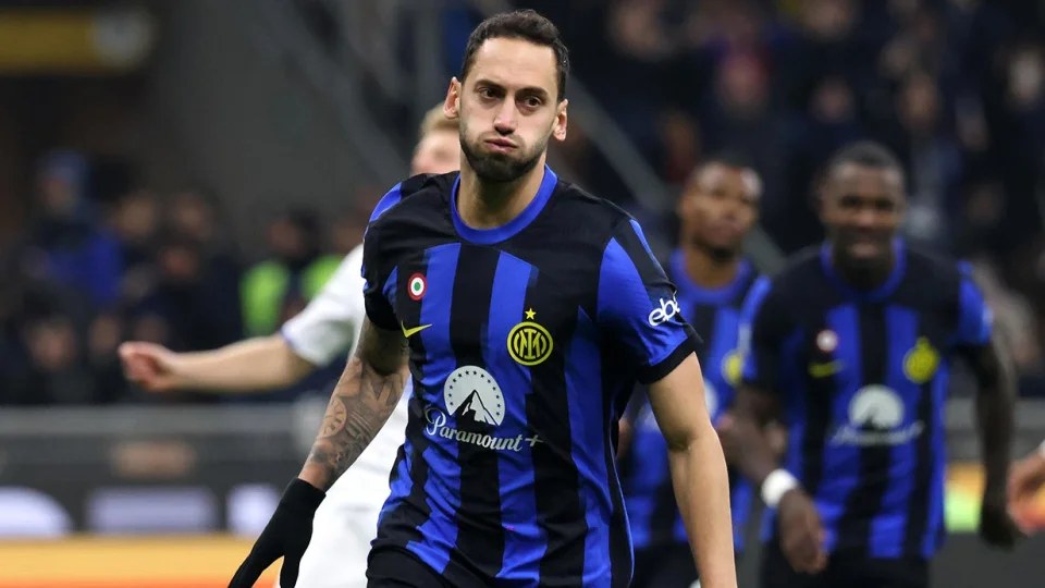 Transferde Hakan Çalhanoğlu Gelişmesi