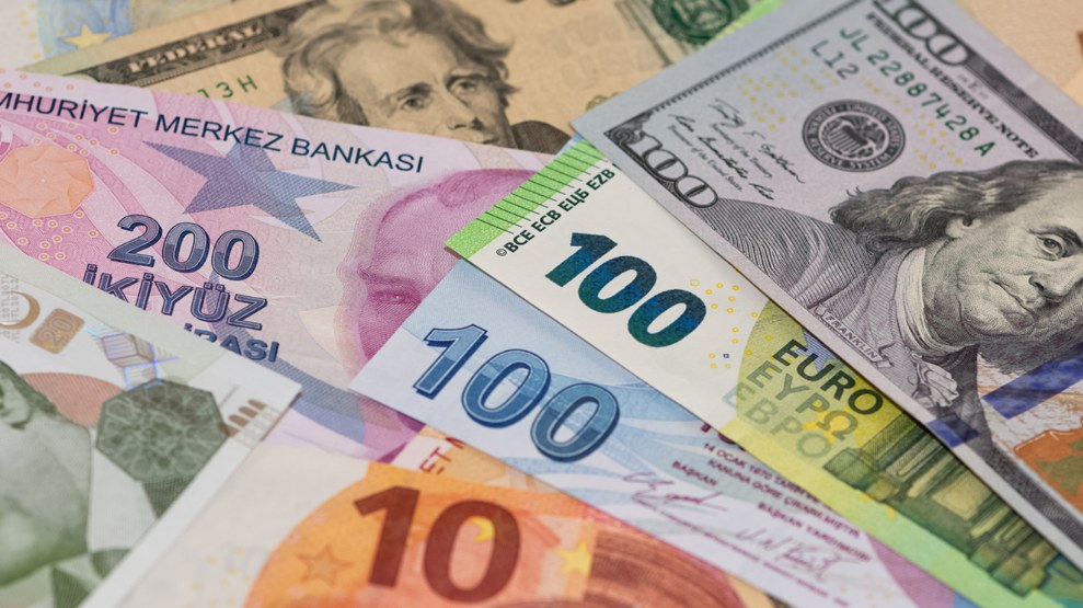 Döviz piyasalarında hareketlilik sürüyor: Kurlar yeni seviyeleri test ediyor