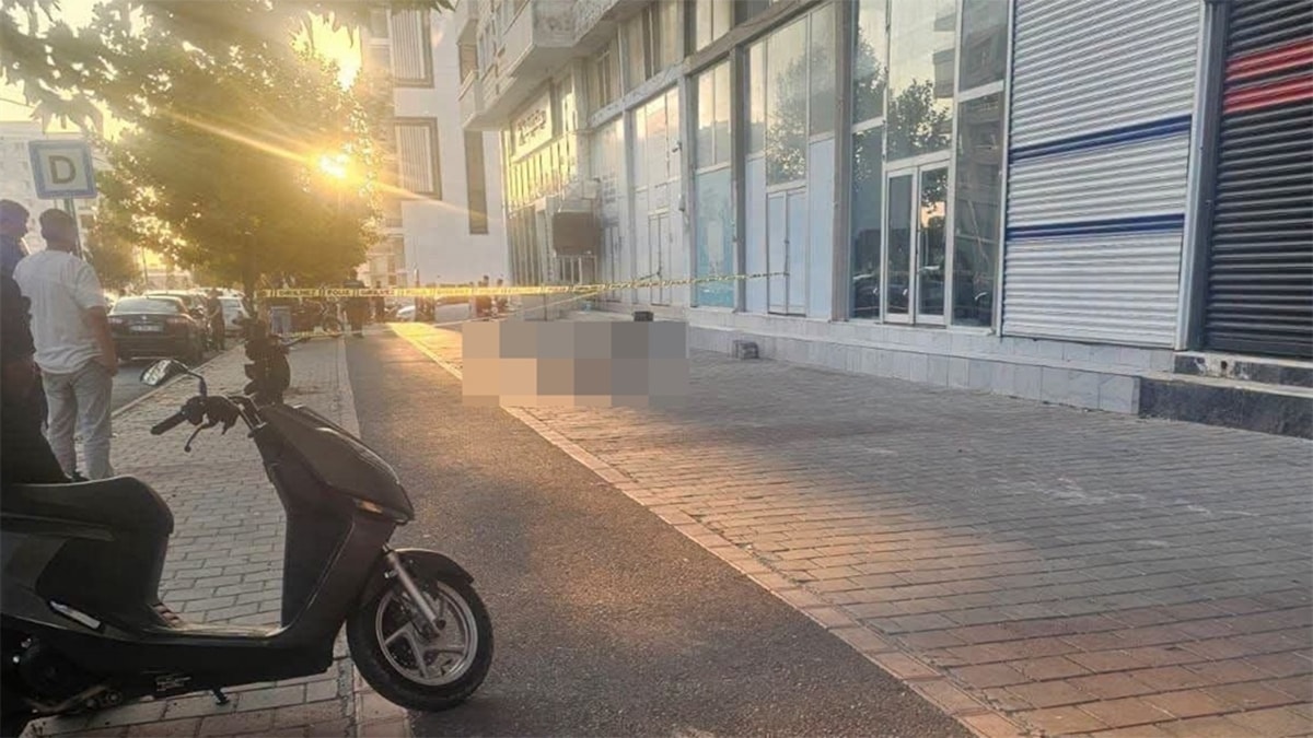 8'inci katta balkondan düşen kadın hayatını kaybetti