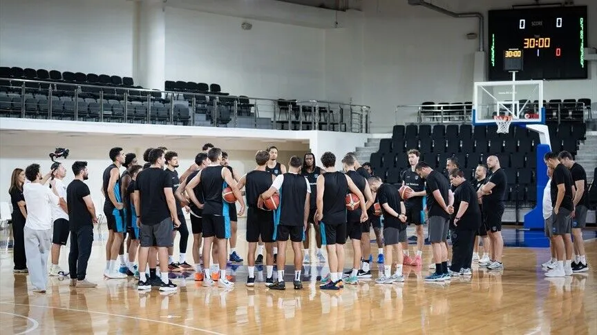 Türk Telekom Erkek Basketbol Takımı Başantrenörü Erdem Can Zirve Sezonu Hedefi Belirtti
