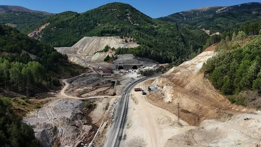 Geminbeli Tüneli'nin Kış Gelmeden Hizmete Açılışı Planlanıyor