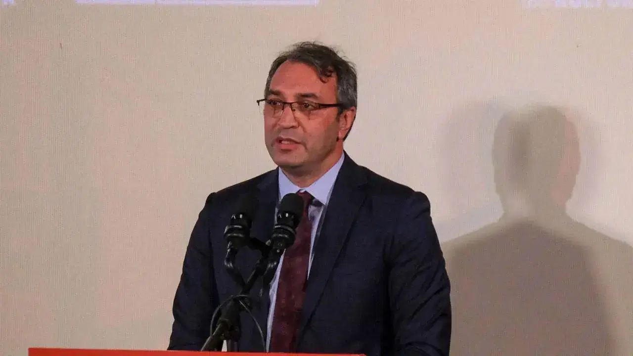 İstanbul Büyükşehir Belediyesi Genel Sekreter Yardımcısı Mahir Polat Hastaneye Kaldırıldı