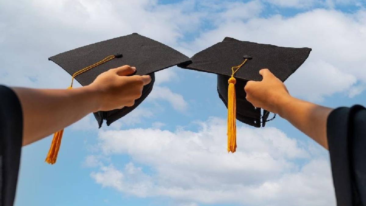 Türkiye'nin En Eğitimli Illeri Belli: İstanbul Zirvede Ünlü Il Rakiplerine Fark Atılarak