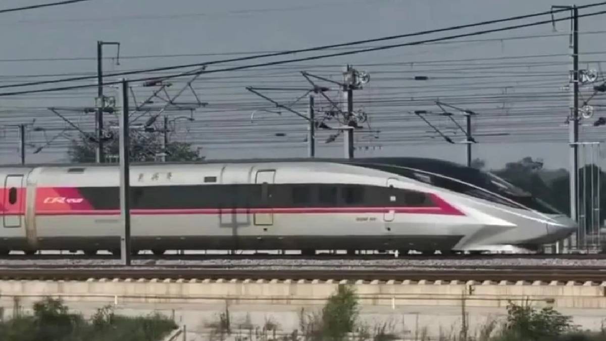 Çin'de 1,1 Ton Deneysel Tren 800 Km/s Hızla Yeni Dünya Rekoru Kırıldı
