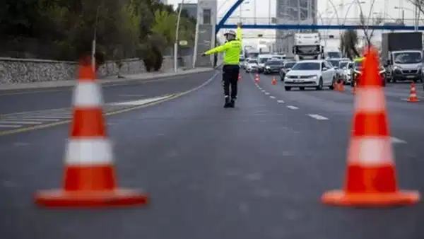 16 Ağustos 2026 bugün hangi yollar kapalı olacak, alternatif güzergahlar neler? İstanbul trafiğe kapatılacak yollar listesi...