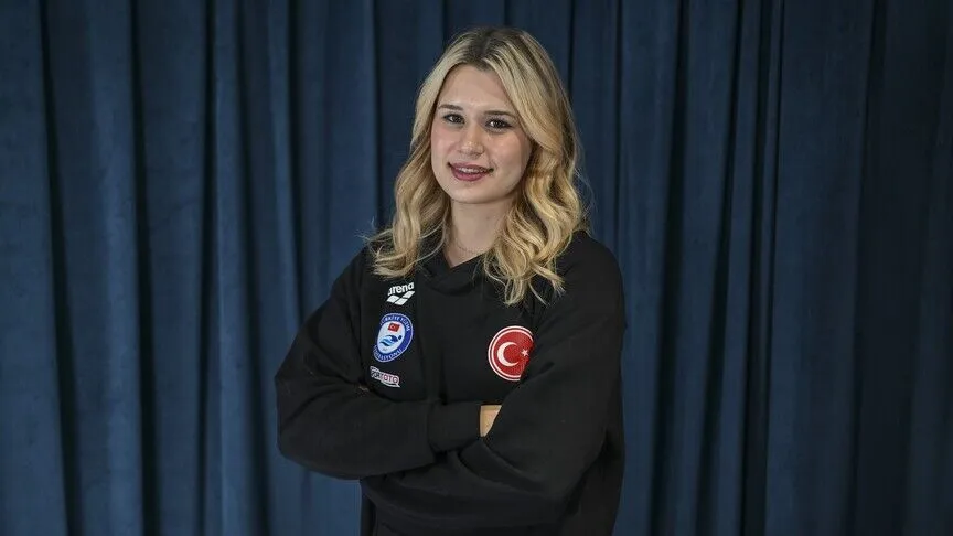Milli para yüzücü Defne Kurt, Fransa'da Avrupa şampiyonu oldu