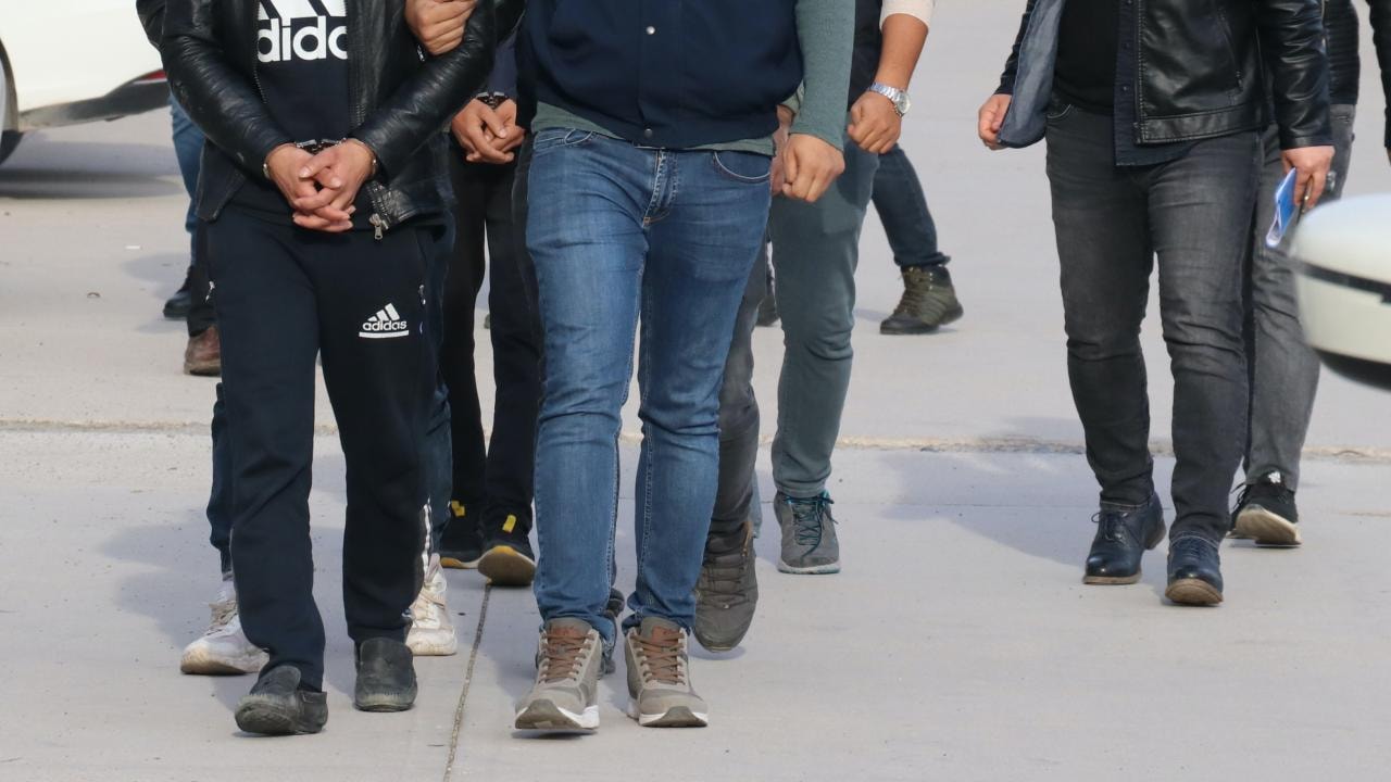 Ankara'da fuhuş operasyonu: 14 şüpheli gözaltına alındı