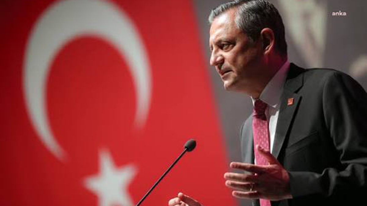 Özgür Özel'den Meriç'e bıçaklı saldırıya tepki