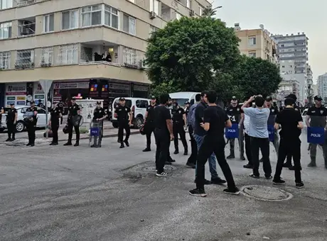 Adana'dan Alparslan Kuytul'un Evinde Polis Arama
