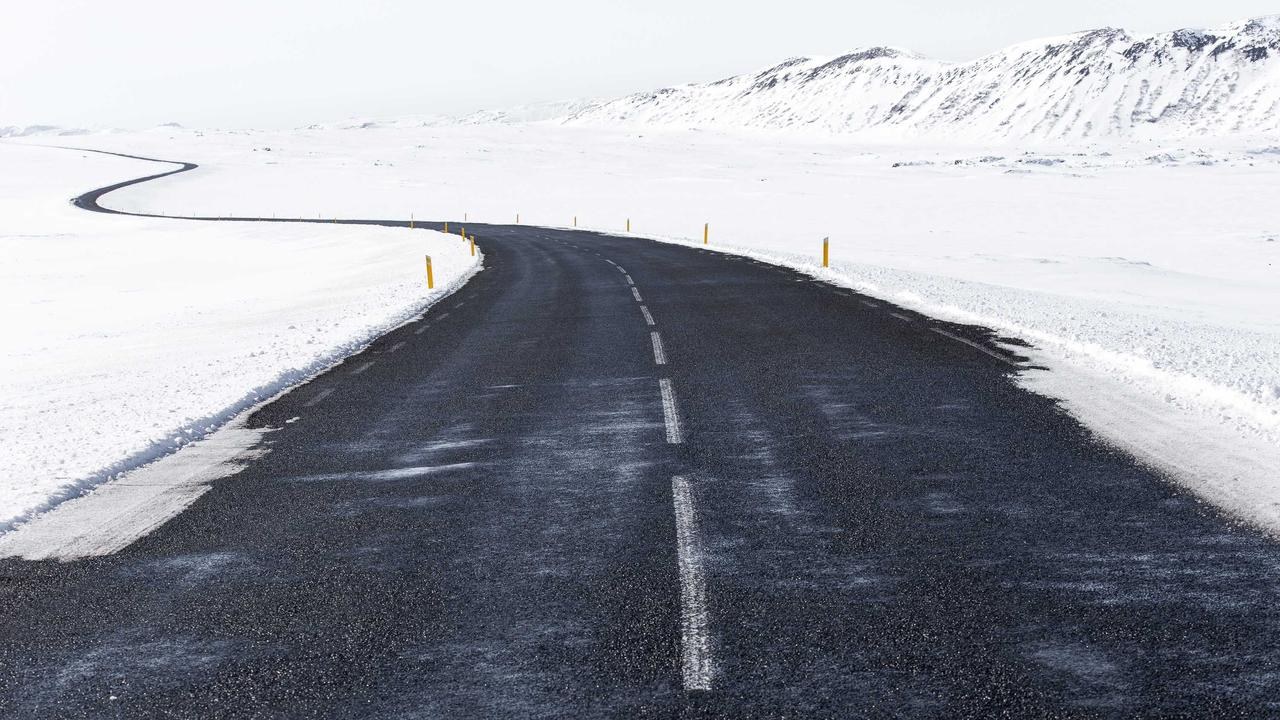 Demir çubuklu vahşet! Trafikte kanlı kavga!