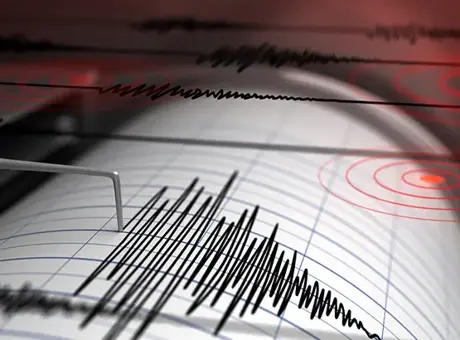 Endonezya'da 5.7 şiddetinde deprem! Bölgede son gelismeler
